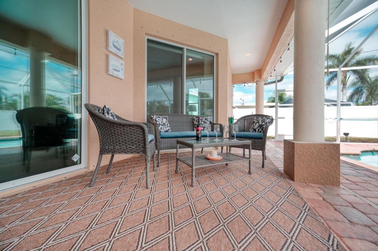 Villa Holiday Sunrise Cape Coral Exterior foto