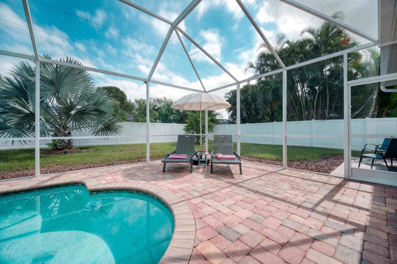 Villa Holiday Sunrise Cape Coral Exterior foto