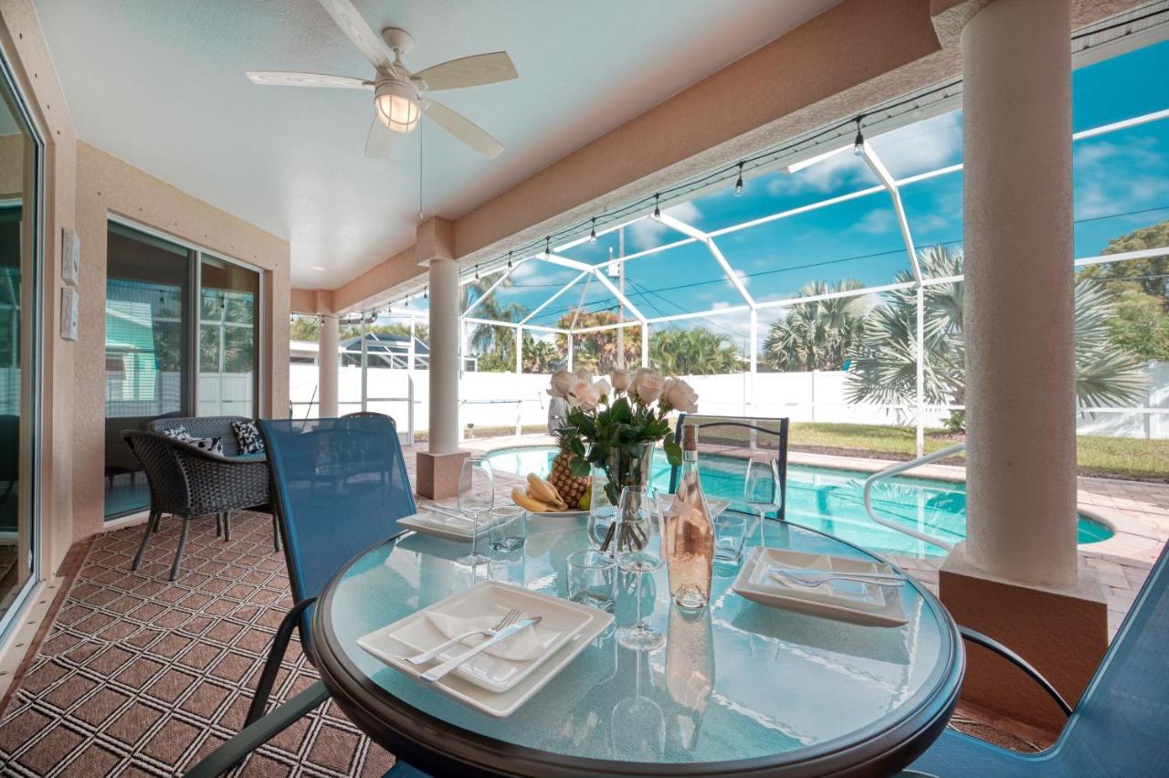 Villa Holiday Sunrise Cape Coral Exterior foto